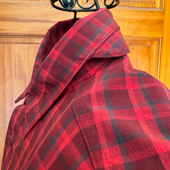 Columbia, Size - Large, Red & Black Plaid - Picture 3 of 8